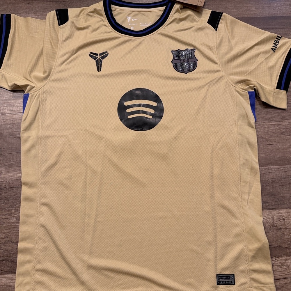Barcelona soccer Jersy especial edición Koby #8